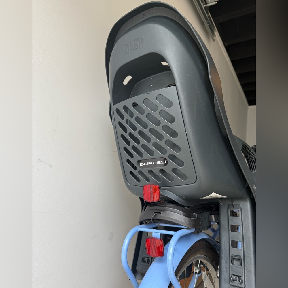 Burley Dash Child Bike Seat ( Pick- Up Only)
